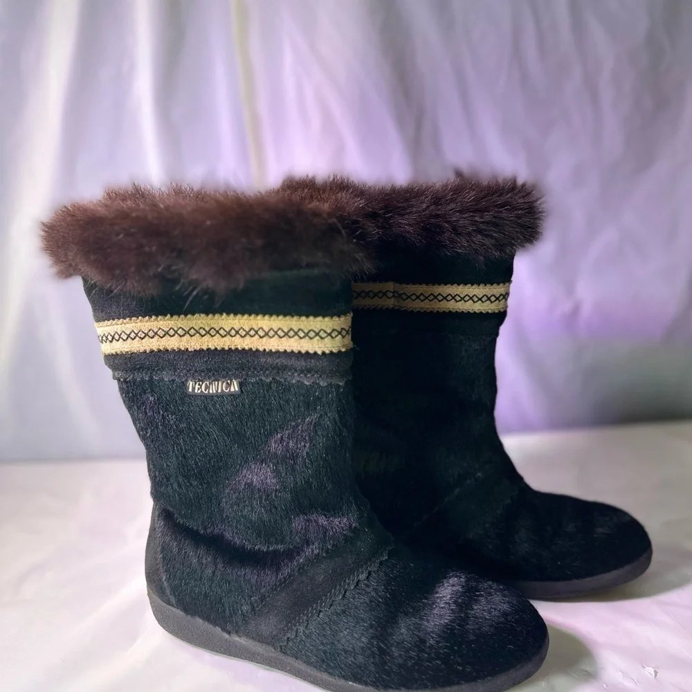 Tecnica Kids Black and Gold Boots with Fur Trim
